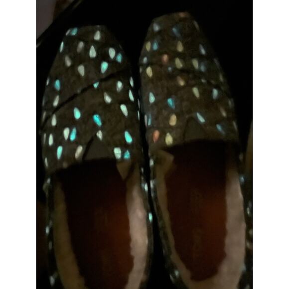 TOMS Glow in Dark Tree Lights  W 7 Charcoal Slip-on Shoes Faux Shearling lining - Picture 10 of 10